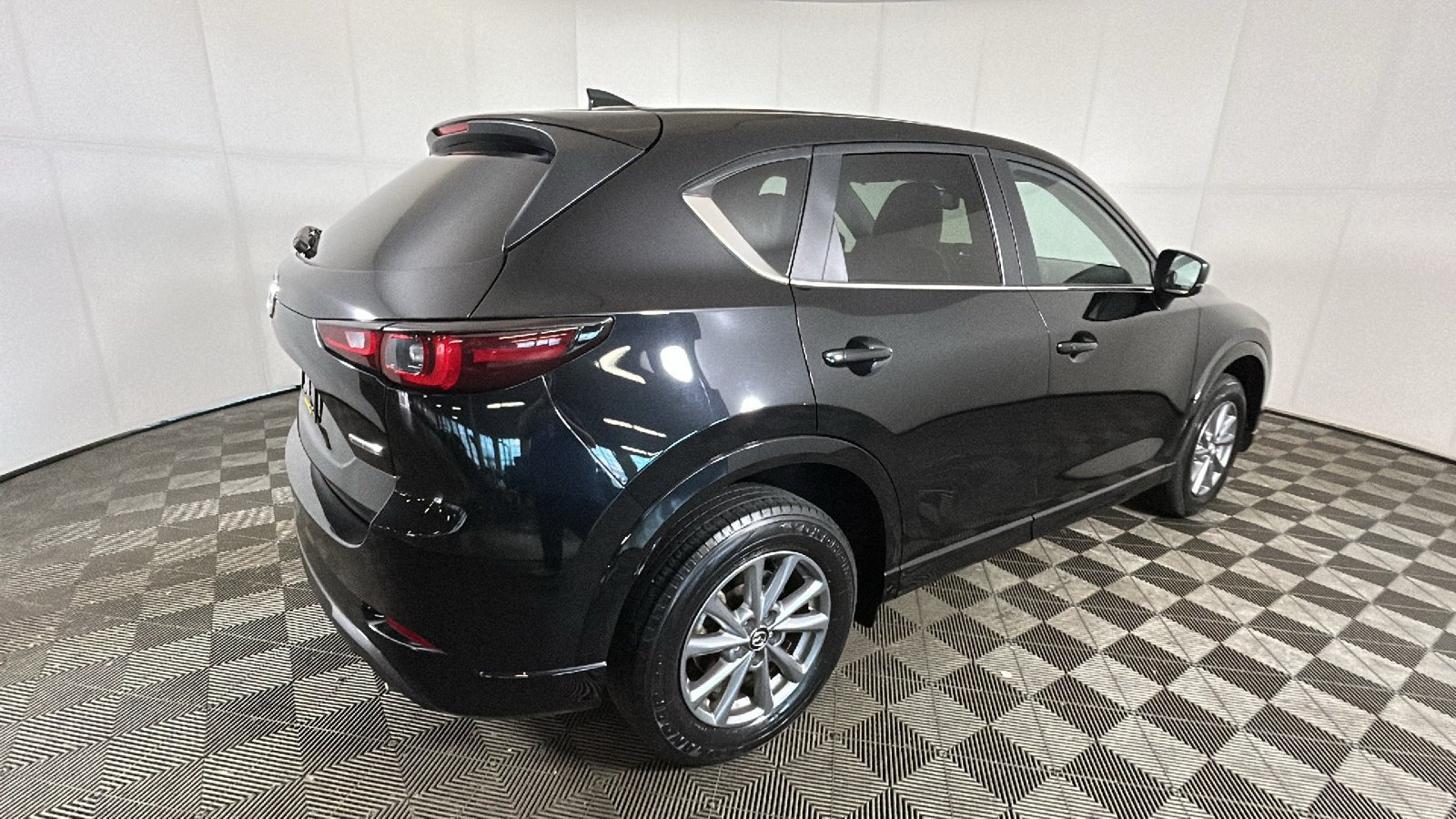 Used 2025 MAZDA CX-5 AWD 2.5 S w/ Preferred Package image 3