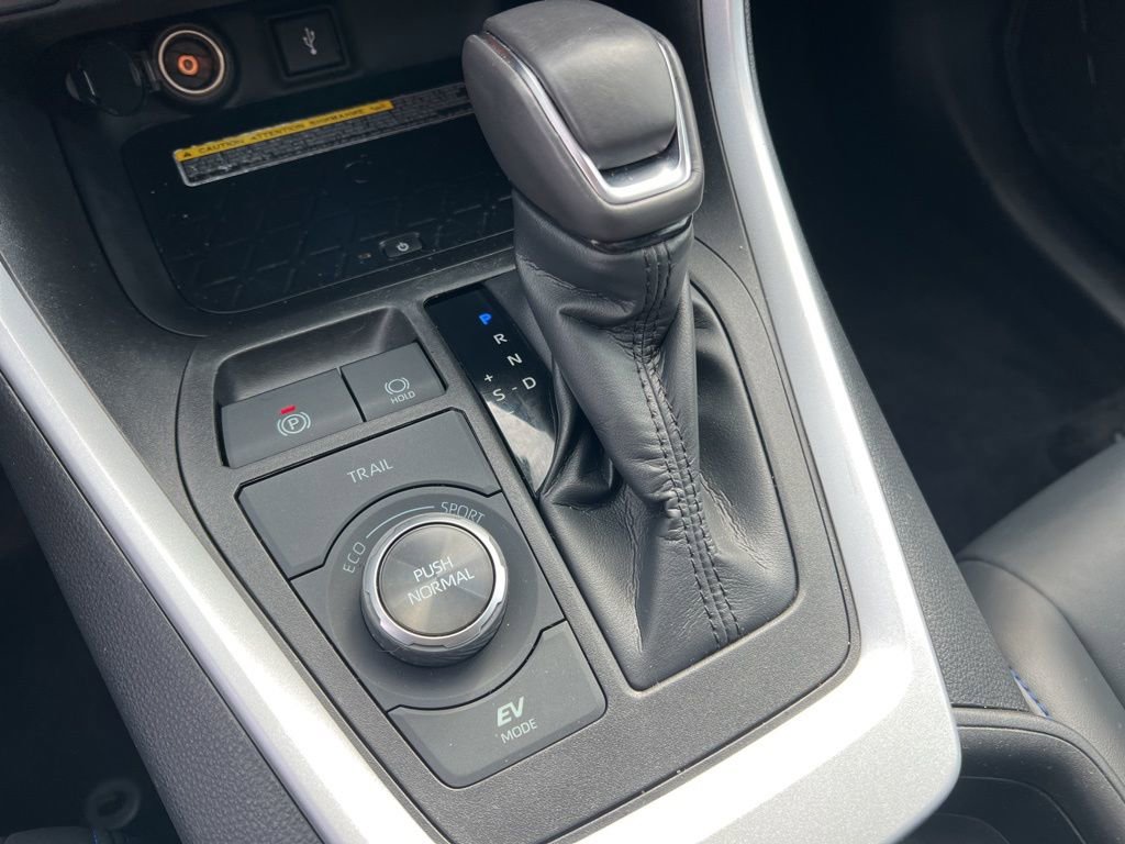 Used 2021 Toyota RAV4 XSE image 19