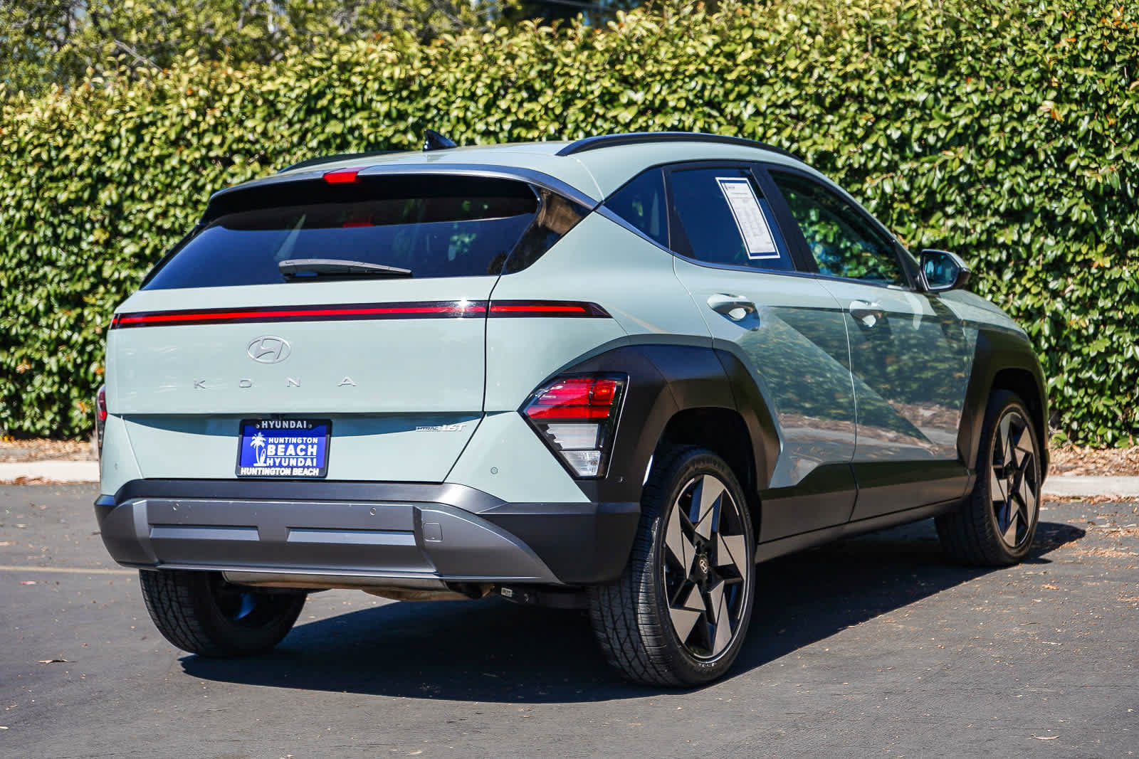 Used 2024 Hyundai Kona Limited AWD/4WD image 7