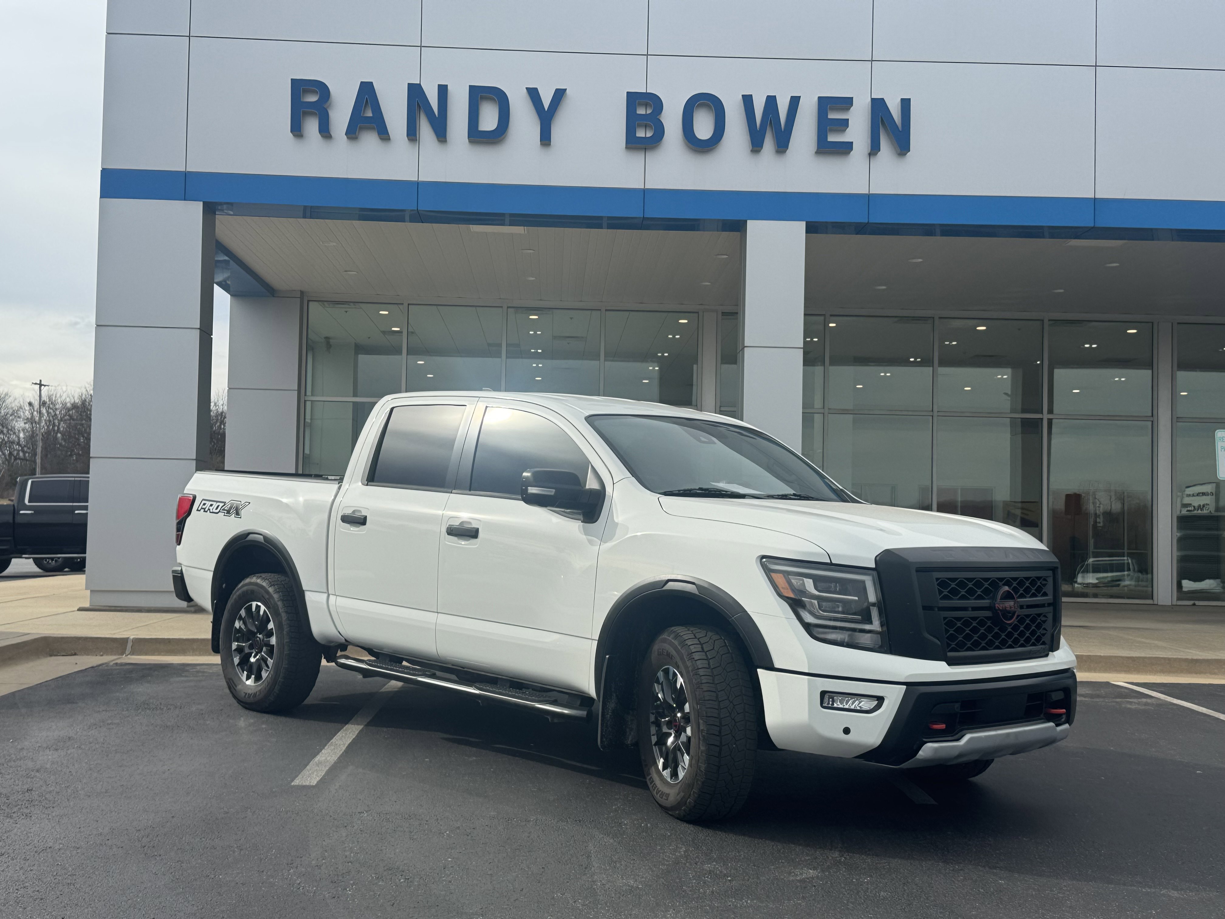 Used 2023 Nissan Titan PRO-4X w/ Pro-4x Convenience Package image 1