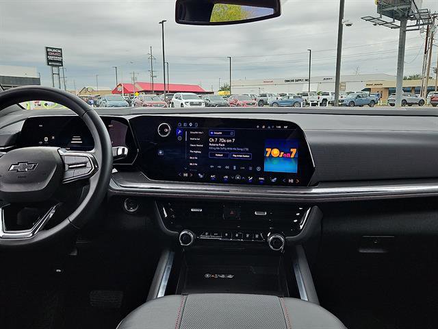 Used 2025 Chevrolet Suburban RST AWD/4WD image 10