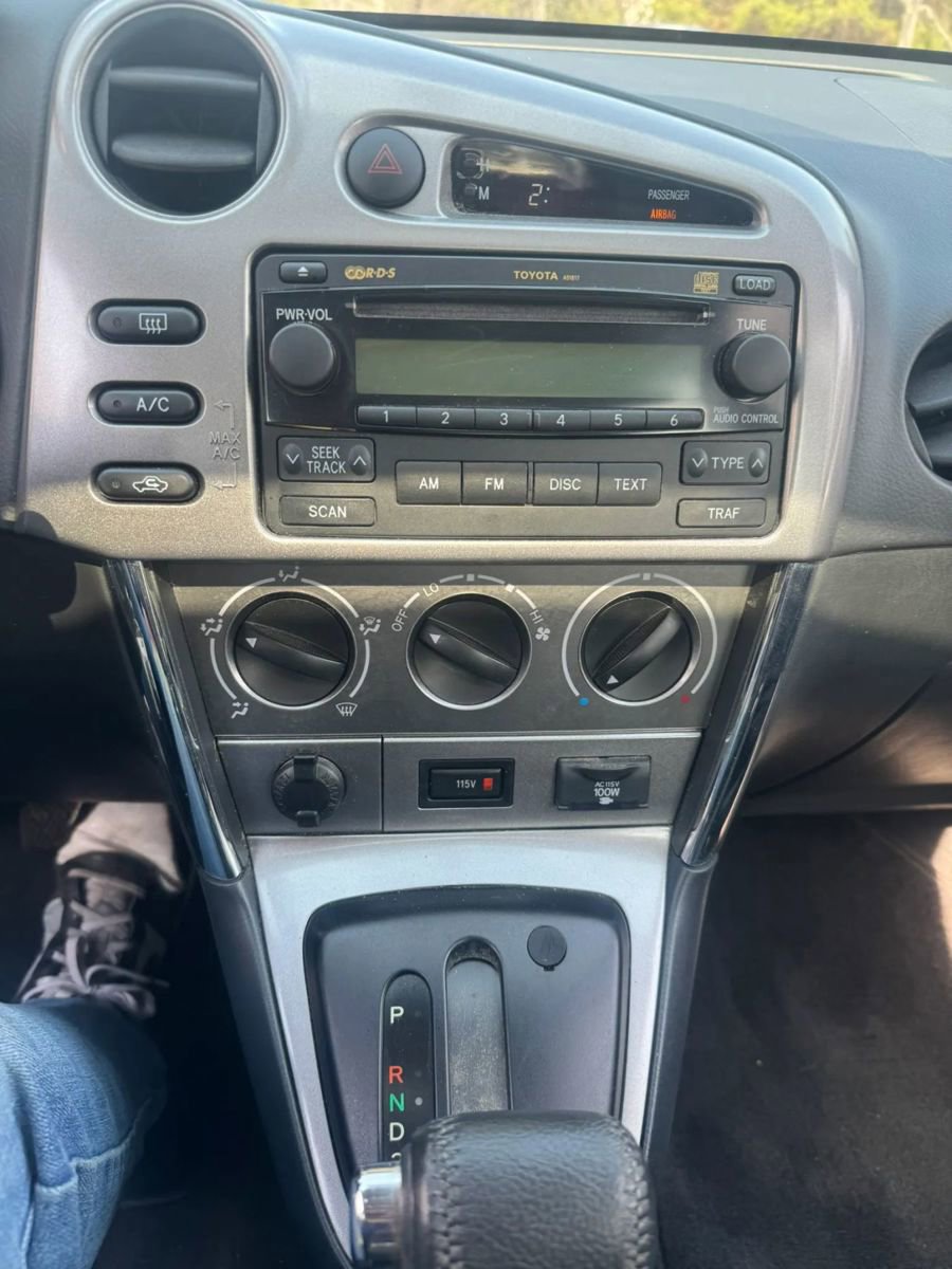Used 2006 Toyota Matrix XR FWD image 31