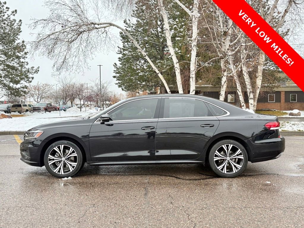 Used 2021 Volkswagen Passat 2.0T SE image 3