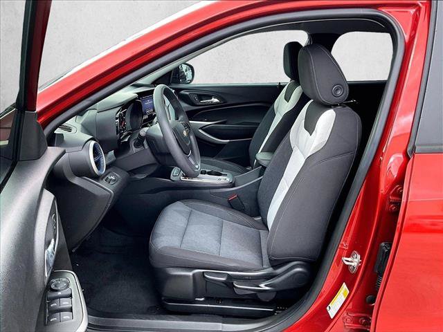 Used 2024 Chevrolet Trax LS FWD image 26