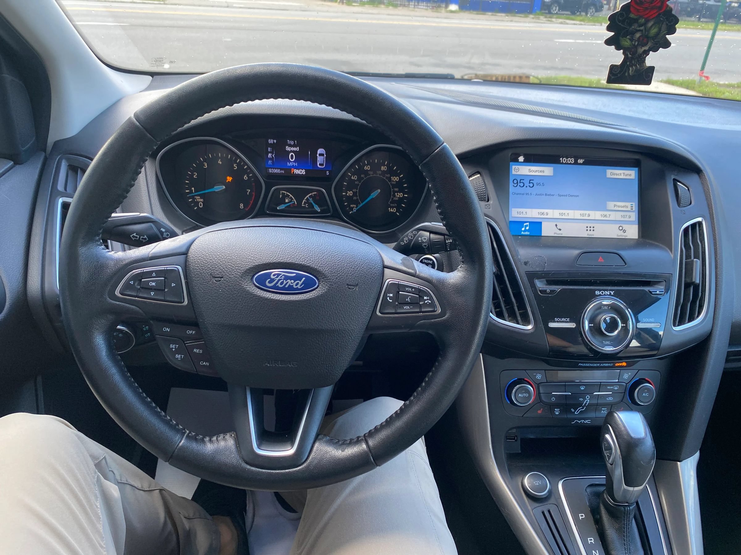 Used 2016 Ford Focus Titanium FWD image 13