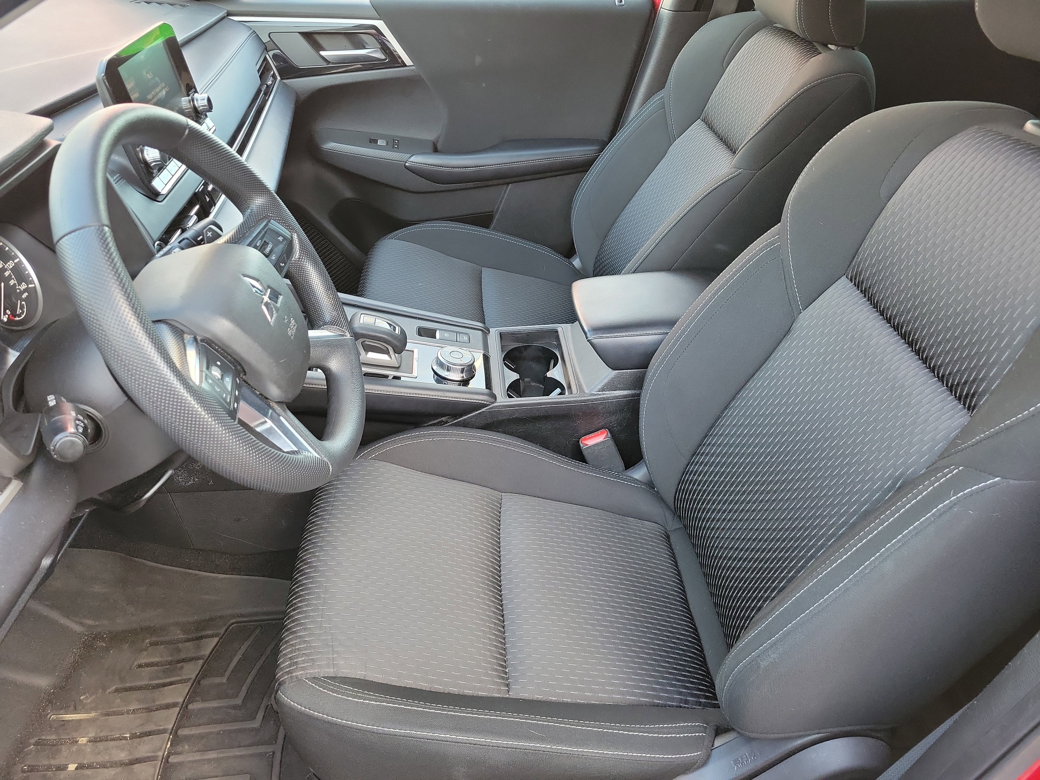 Used 2022 Mitsubishi Outlander ES image 9