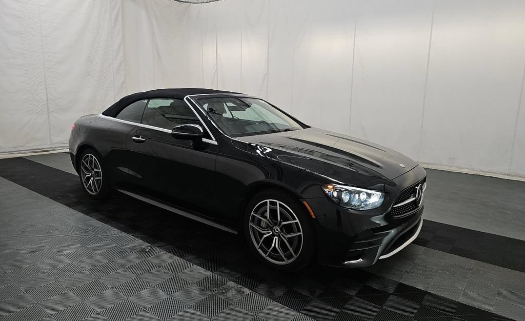 Used 2023 Mercedes-Benz E 450 4MATIC Cabriolet image 3