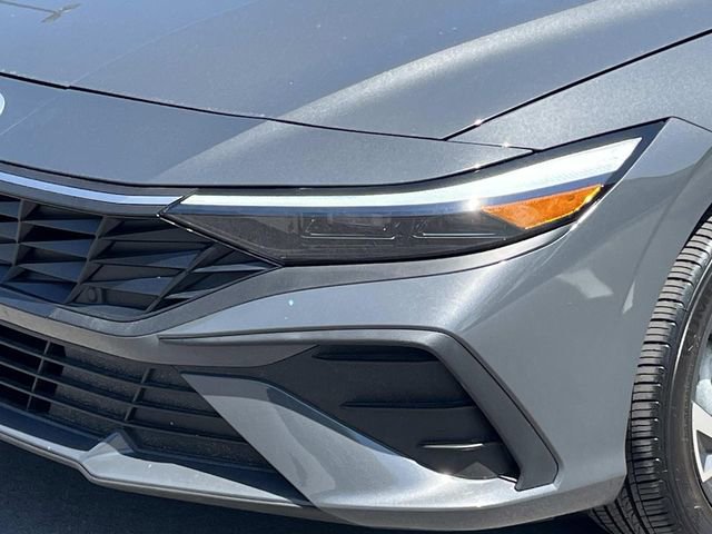 Used 2025 Hyundai Elantra Sport image 9
