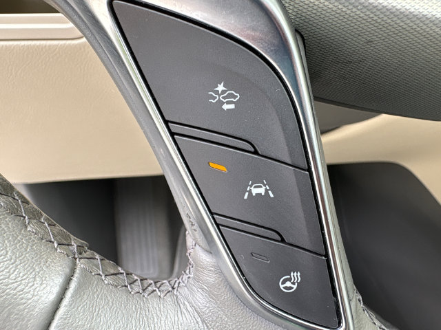 Used 2023 Cadillac XT5 Premium Luxury w/ LPO, Floor Liner Package AWD/4WD image 30