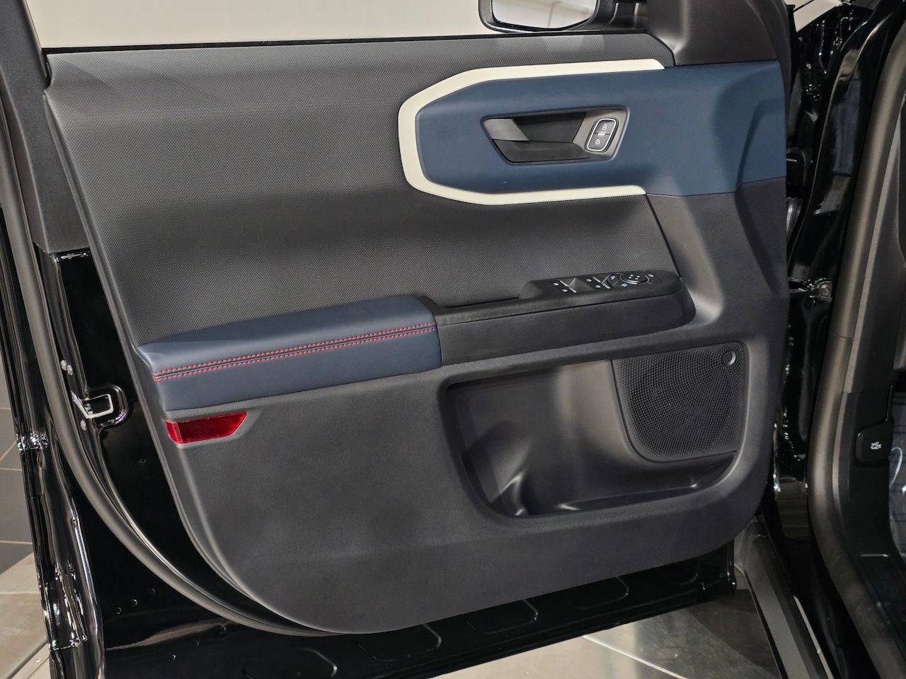 New 2025 Ford Bronco Sport Heritage w/ Convenience Package image 13