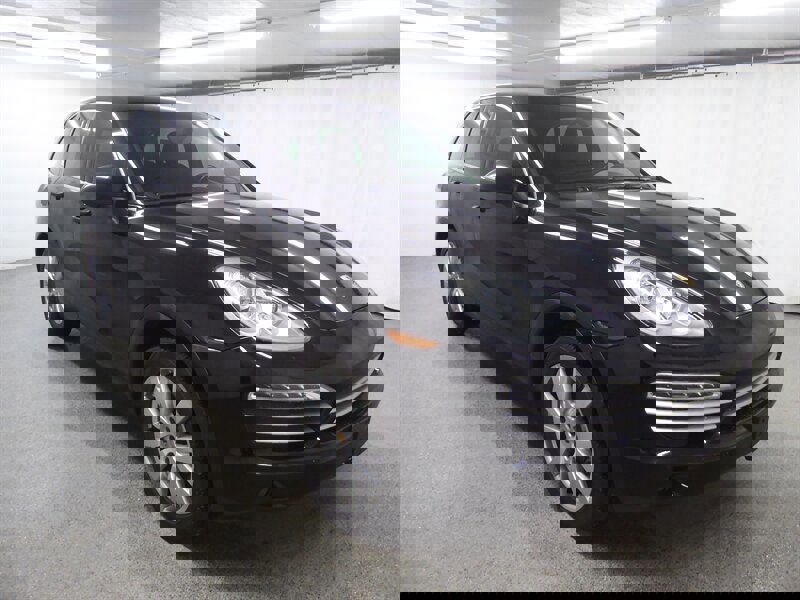 Used 2014 Porsche Cayenne AWD/4WD image 1
