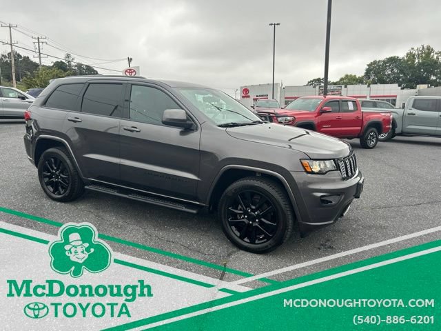 Used 2017 Jeep Grand Cherokee Altitude RWD image 5