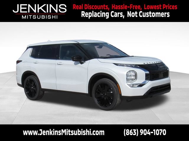 New 2026 Mitsubishi Outlander LE FWD image 1
