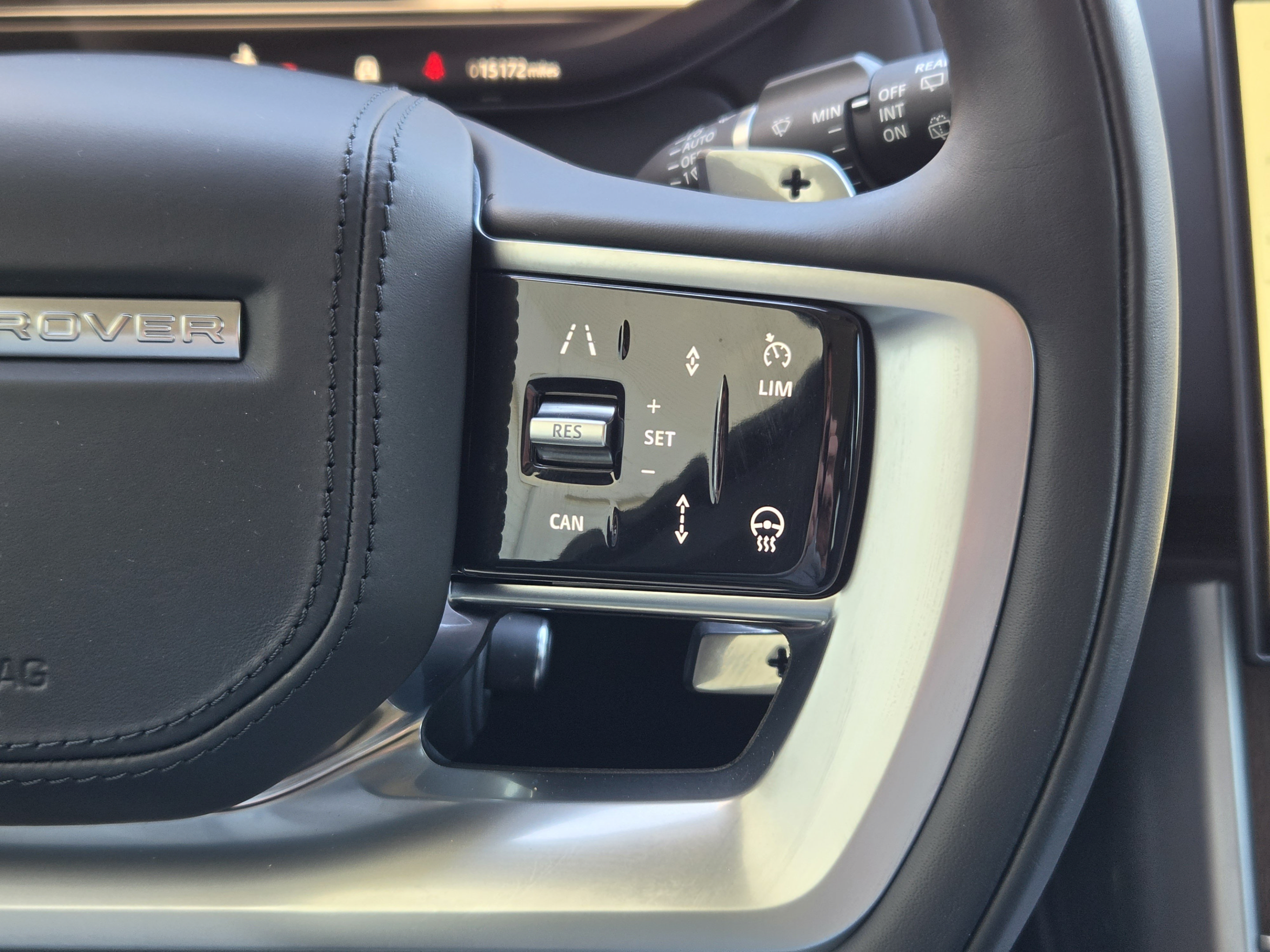Certified 2025 Land Rover Range Rover SE AWD/4WD image 24