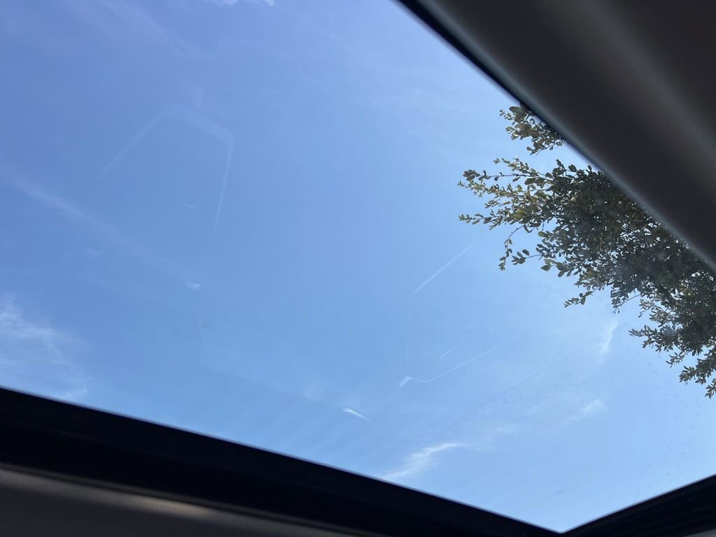 Used 2025 Toyota RAV4 Limited image 20