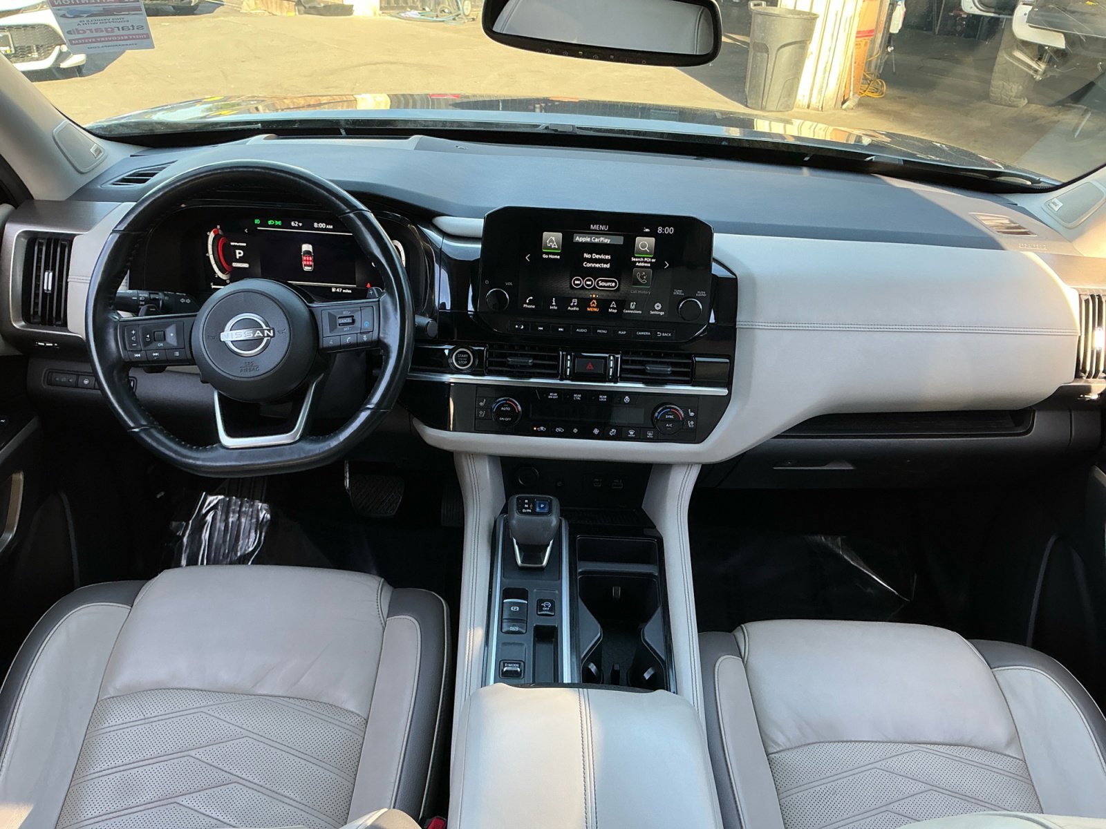 Used 2022 Nissan Pathfinder Platinum w/ Cargo Package image 15