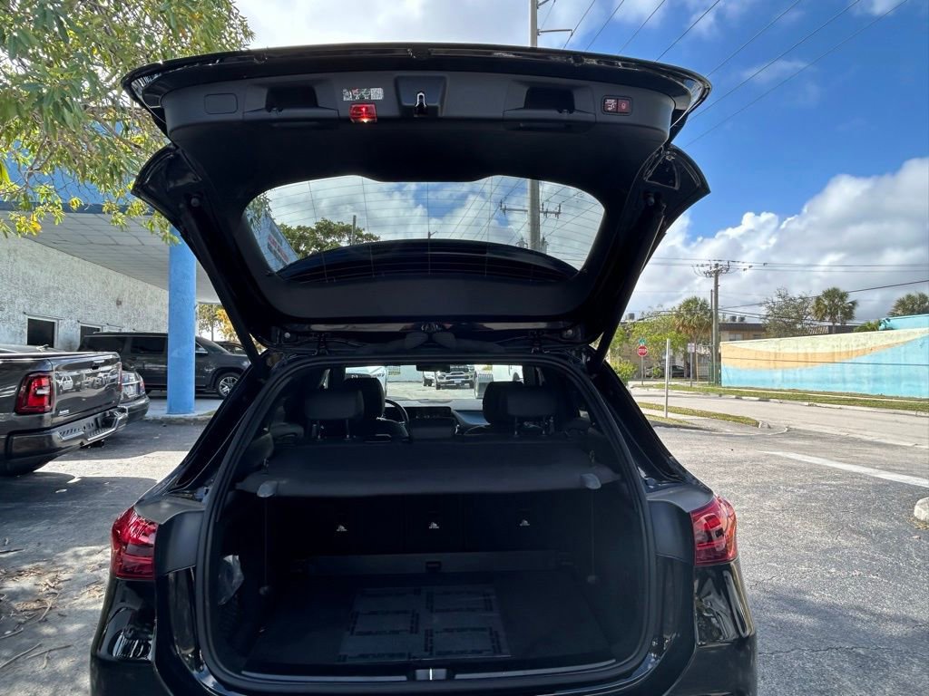 Used 2025 Mercedes-Benz GLA 250 GLA 250 image 40