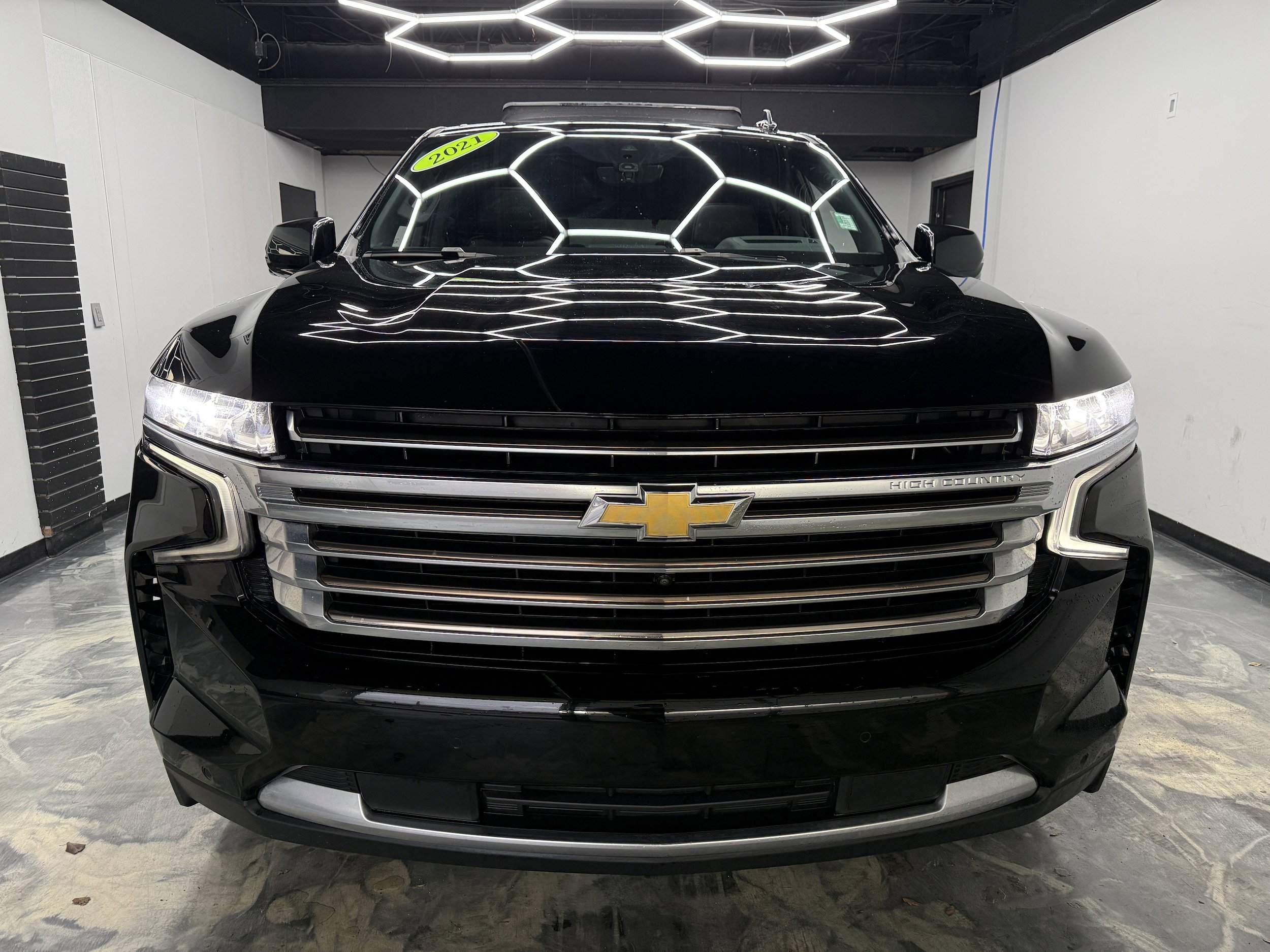 Used 2021 Chevrolet Tahoe High Country w/ Premium Package AWD/4WD image 7