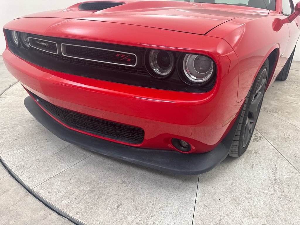 Used 2019 Dodge Challenger R/T RWD image 18