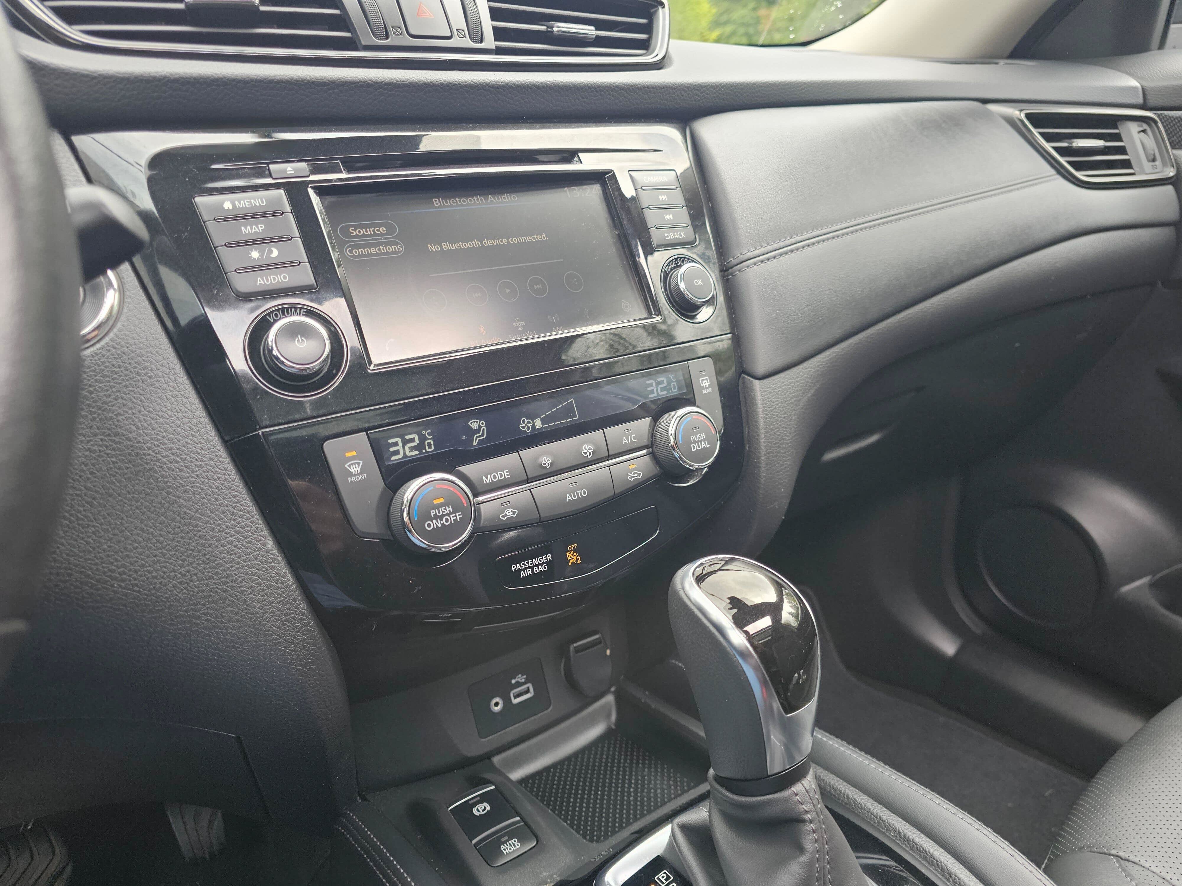 Used 2018 Nissan Rogue SL AWD/4WD image 28