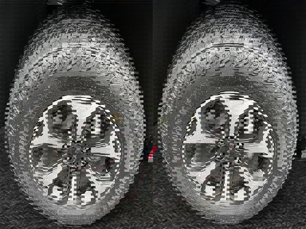 Used 2025 GMC Yukon AT4 Ultimate w/ LPO, Floor Liner Package image 11