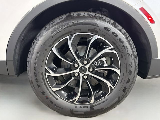 New 2026 Lincoln Nautilus Premier w/ Equipment Group 102A image 34