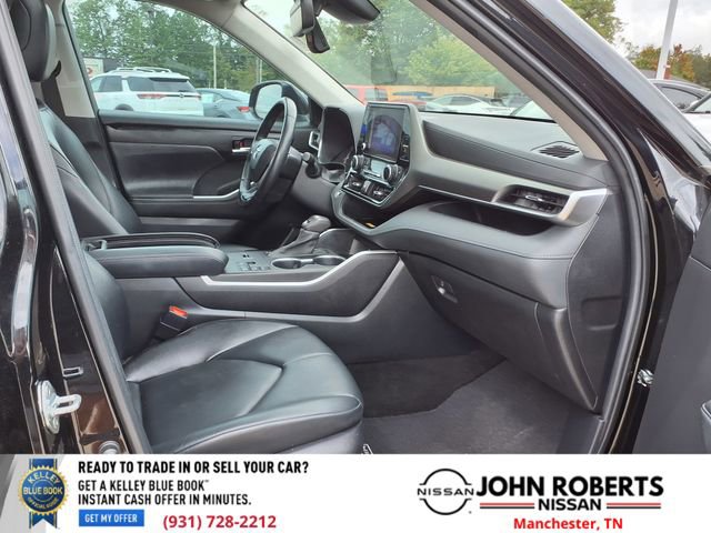 Used 2023 Toyota Highlander XLE image 20