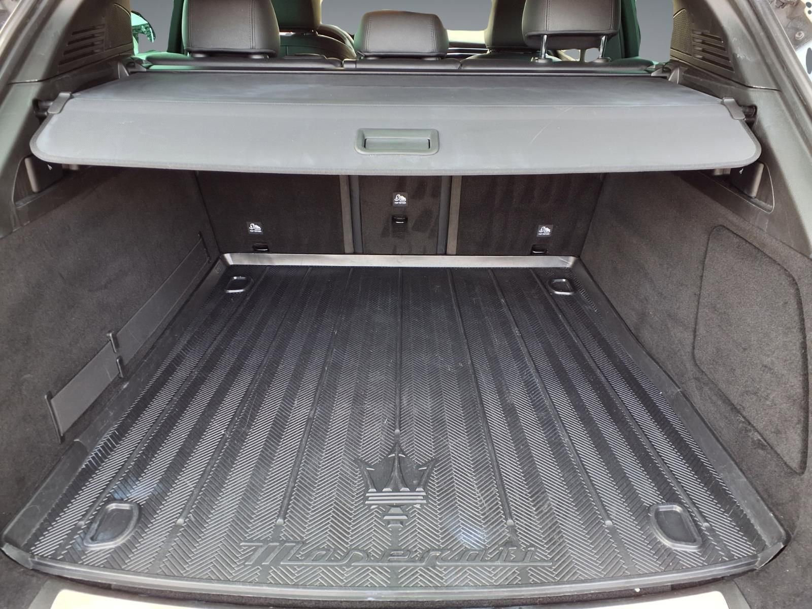 Used 2023 Maserati Grecale GT image 11