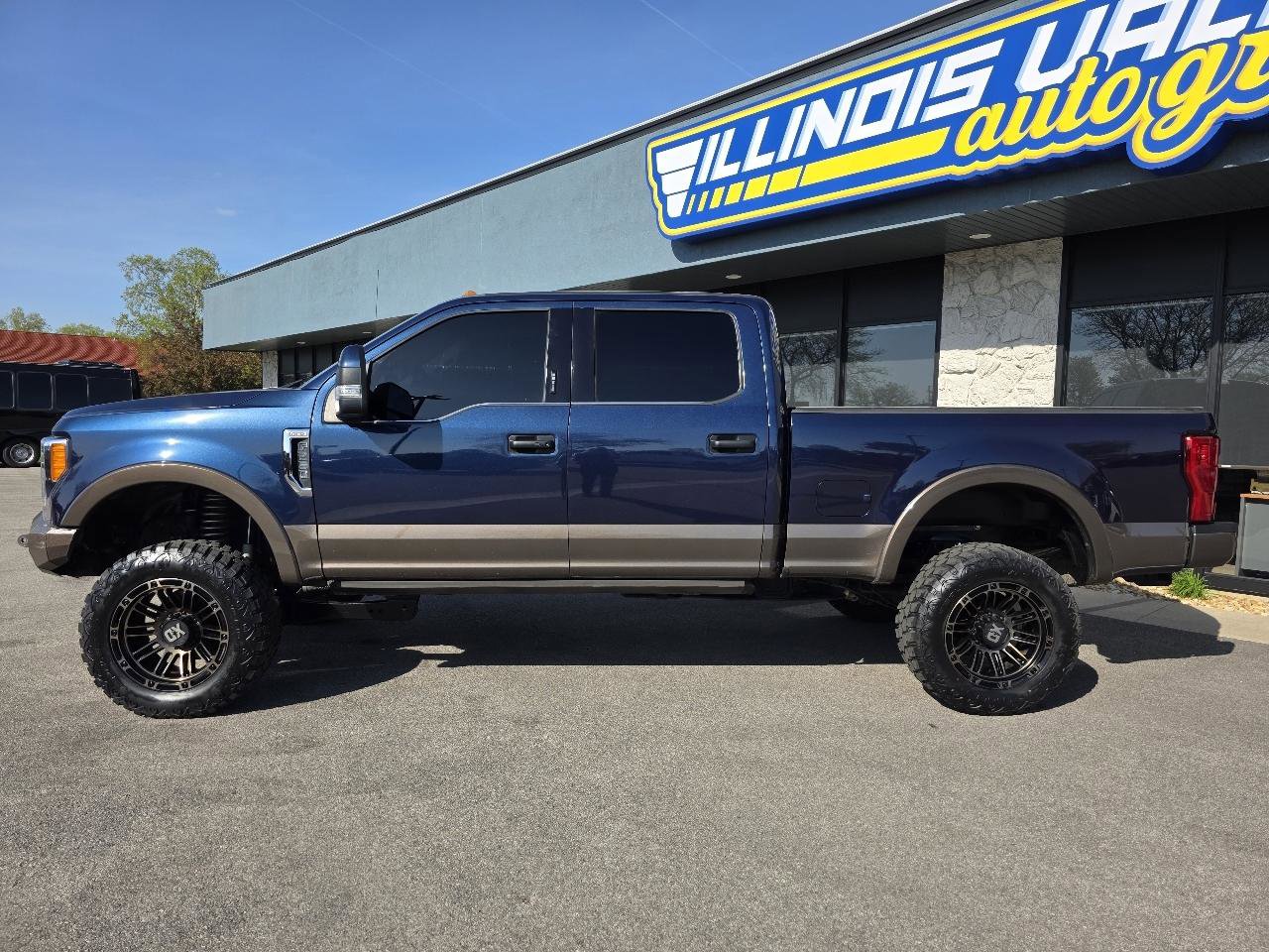 Used 2017 Ford F250 King Ranch w/ King Ranch Ultimate Package AWD/4WD image 8