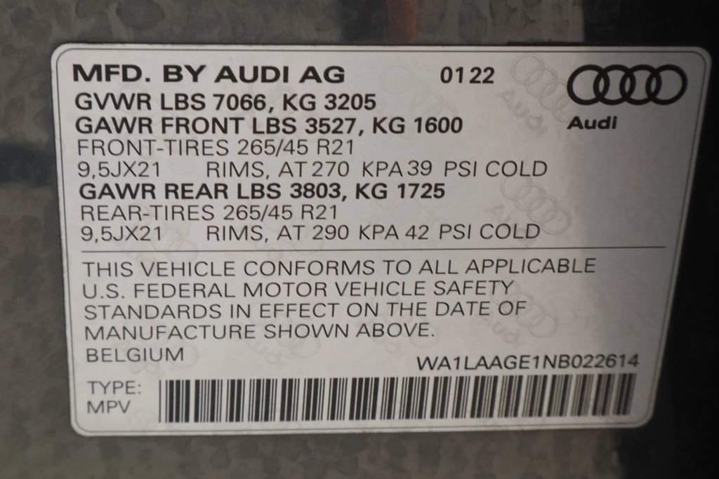 Used 2022 Audi e-tron Premium Plus w/ Premium Plus Package AWD/4WD image 36