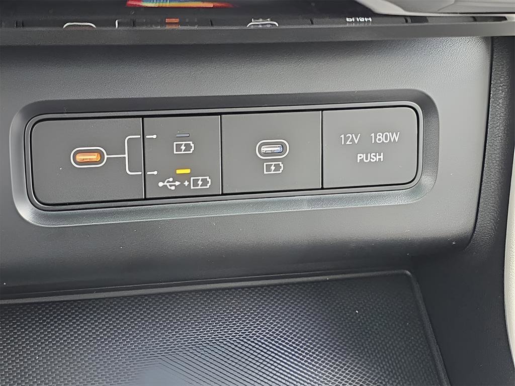 New 2025 Hyundai Tucson Limited FWD image 28