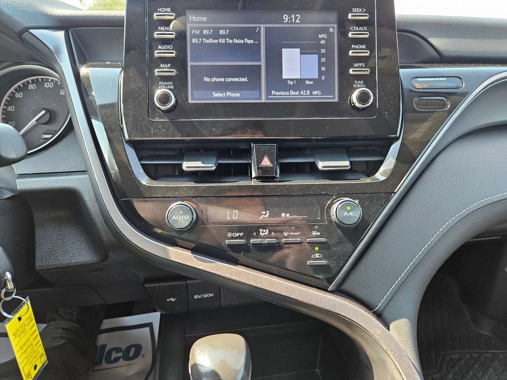Used 2024 Toyota Camry SE FWD image 14