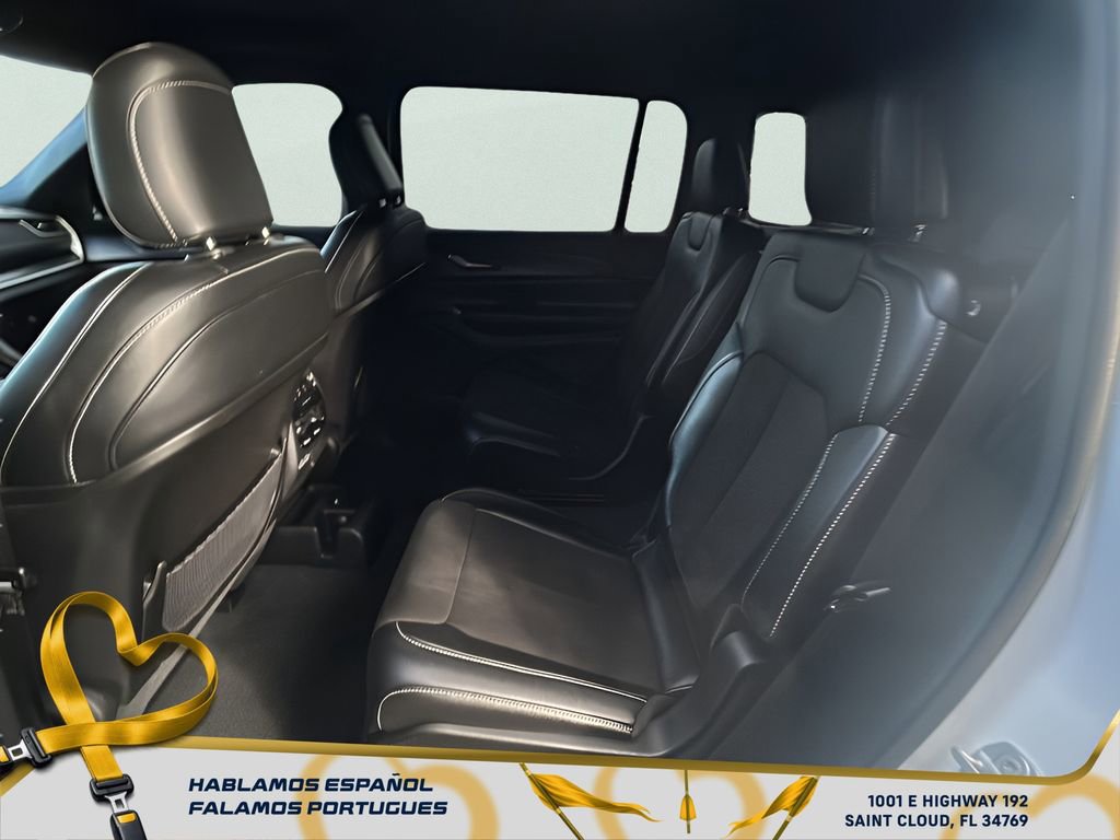 Used 2023 Jeep Grand Cherokee L Laredo image 25