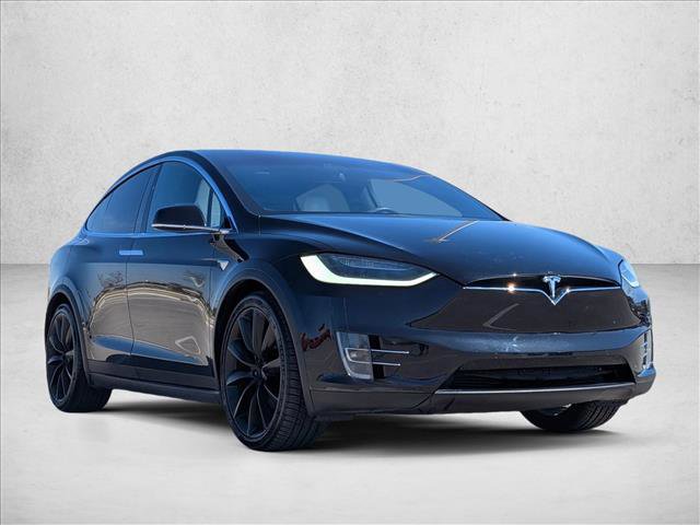 Used 2017 Tesla Model X 90D image 3