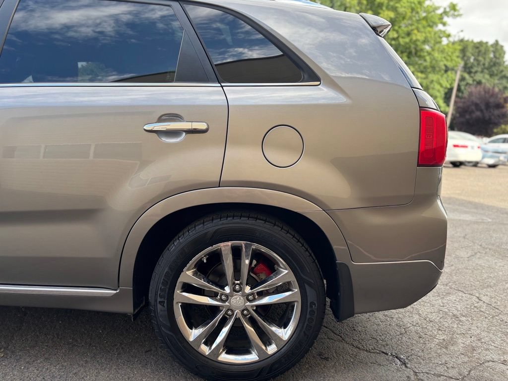 Used 2014 Kia Sorento SX w/ 3rd Row Package AWD/4WD image 10