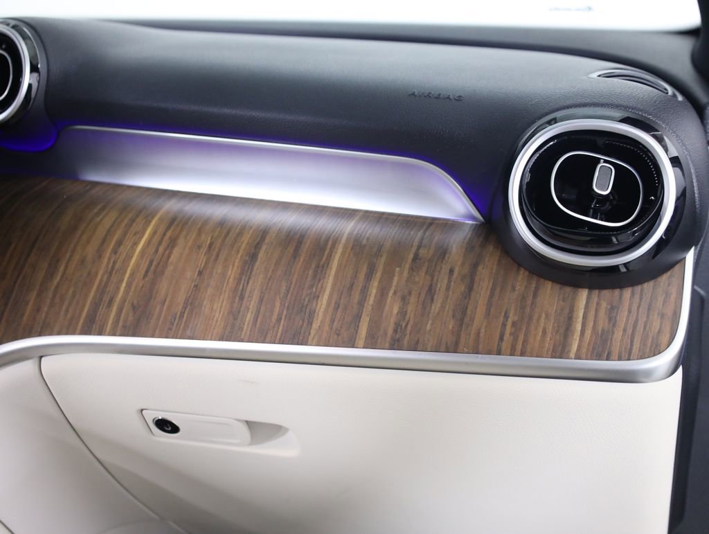 Used 2026 Mercedes-Benz GLC 300 4MATIC image 50