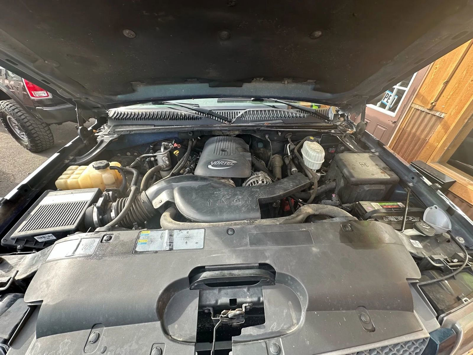 Used 2005 Chevrolet Avalanche Z71 w/ Sun And Sound Package image 10