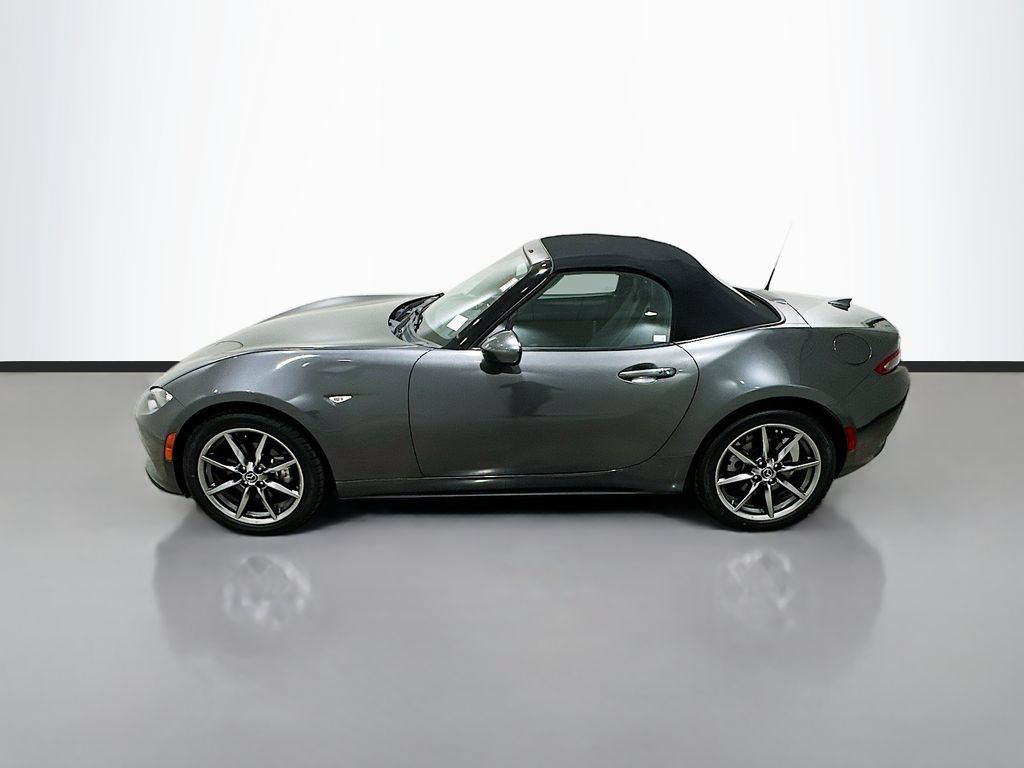 Used 2021 MAZDA MX-5 Miata Grand Touring RWD image 4