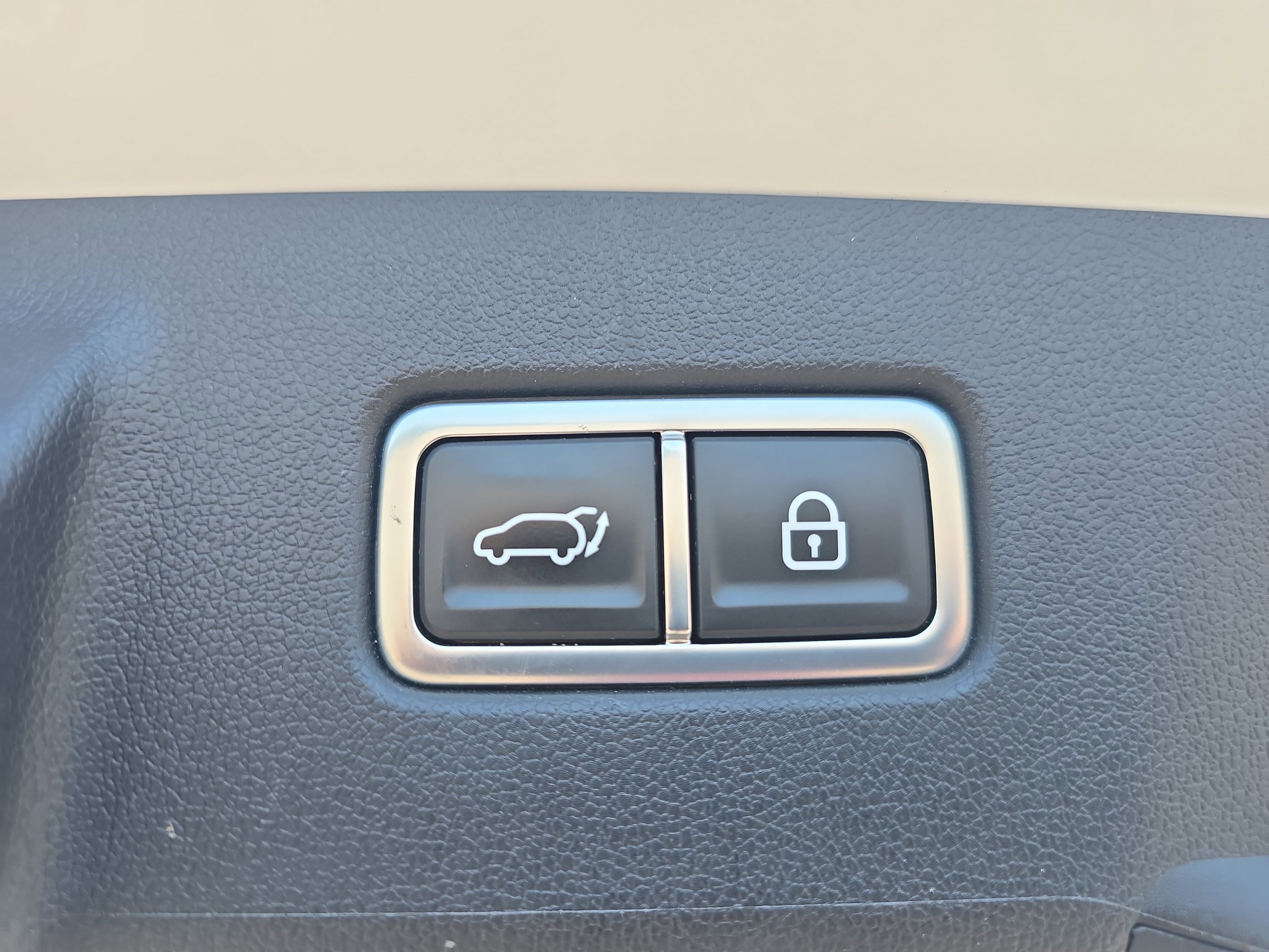 Used 2023 Kia Sorento X-Line EX image 13