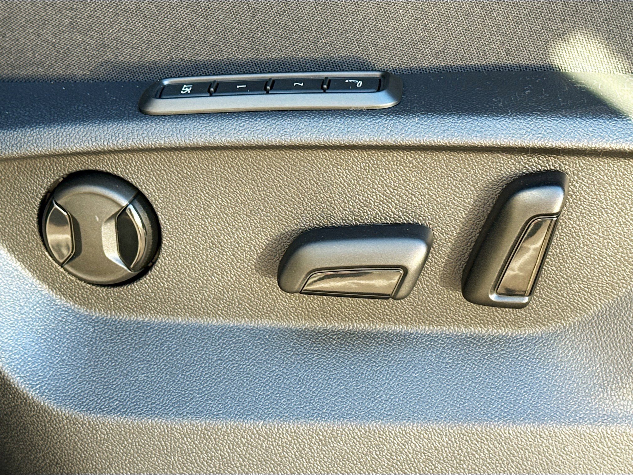 New 2026 Volkswagen Atlas SEL Premium R-Line image 24