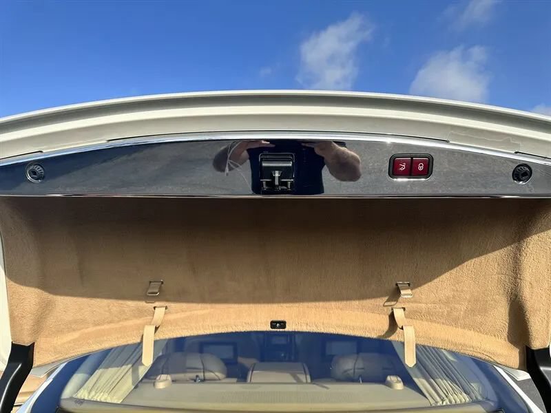 Used 2006 Maybach 57 RWD image 21