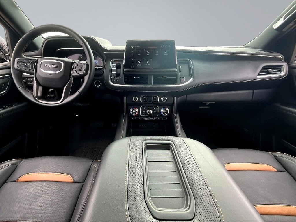 Used 2024 GMC Yukon XL AT4 w/ AT4 Premium Plus Package AWD/4WD image 9