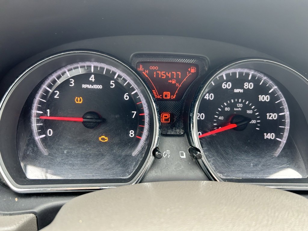 Used 2012 Nissan Versa SV w/ Convenience Pkg image 7