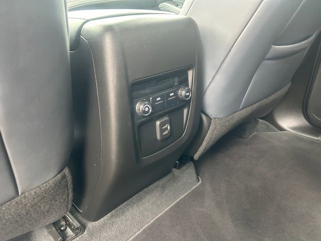 Used 2021 Buick Enclave Essence image 21