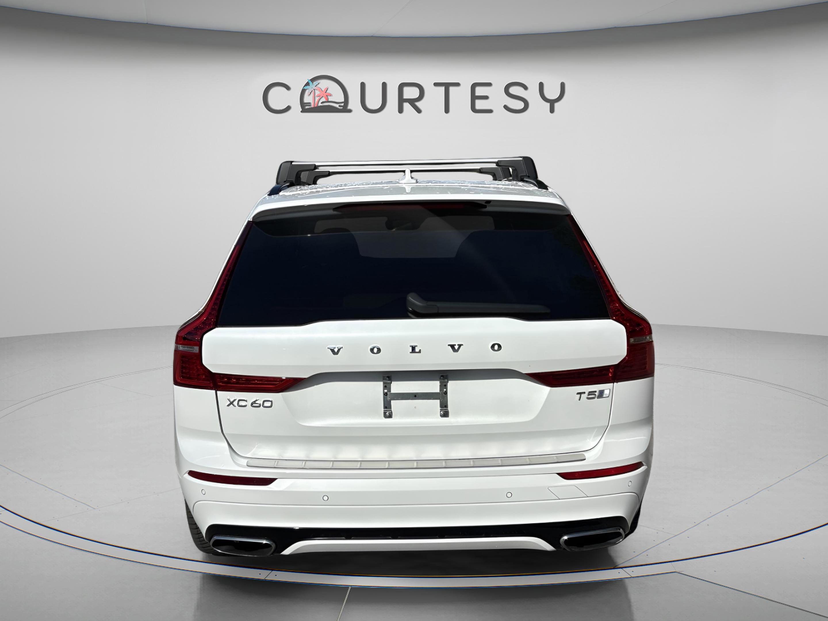 Used 2020 Volvo XC60 T5 R-Design w/ Protection Package Premier image 6