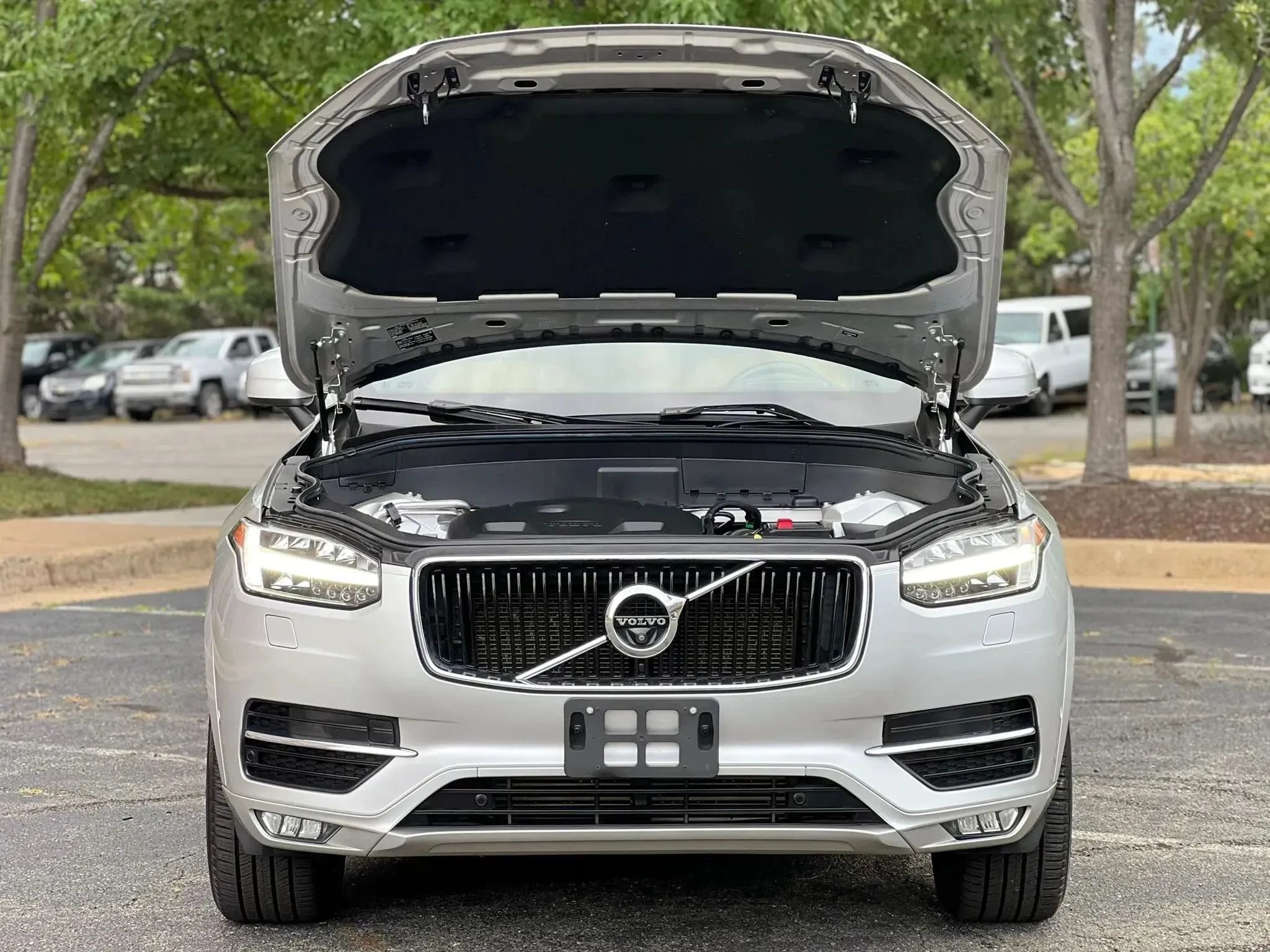 Used 2017 Volvo XC90 T6 Momentum w/ Vision Package AWD/4WD image 44
