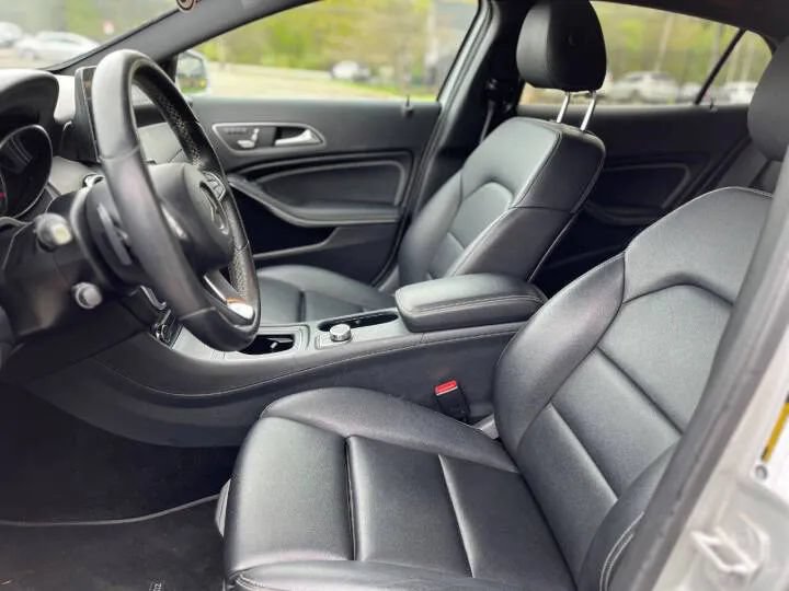 Used 2018 Mercedes-Benz GLA 250 image 12