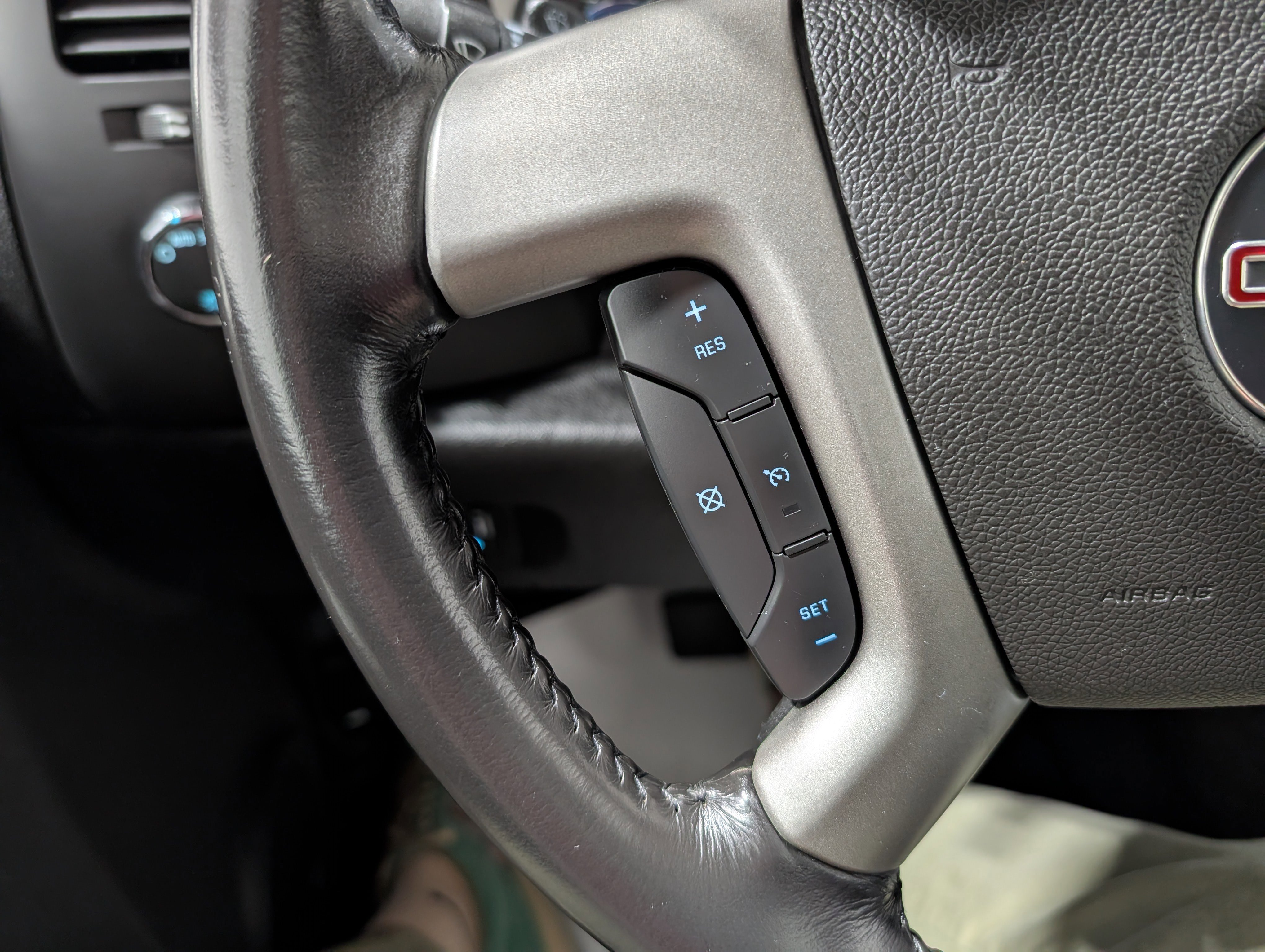 Used 2007 GMC Sierra 2500 SLE w/ Z71 Off-Road Package image 24