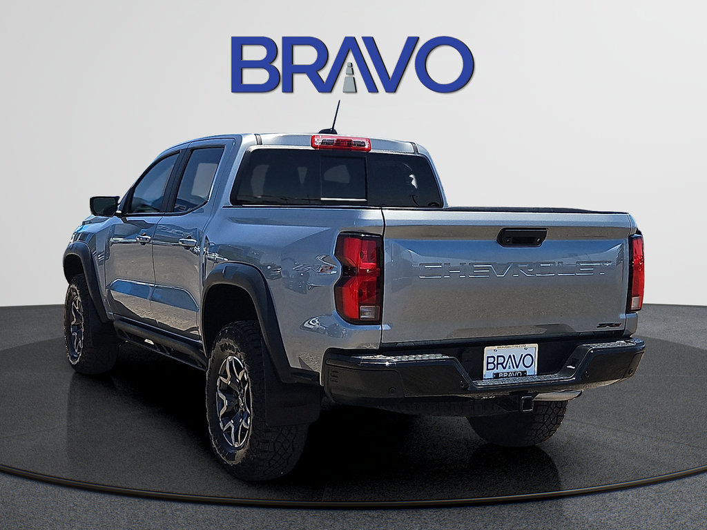Used 2025 Chevrolet Colorado ZR2 w/ Technology Package AWD/4WD image 3