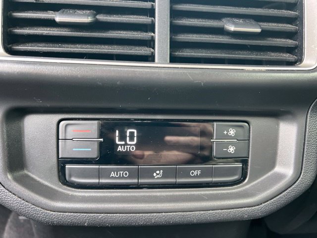 Used 2024 Volkswagen Atlas SE FWD image 31